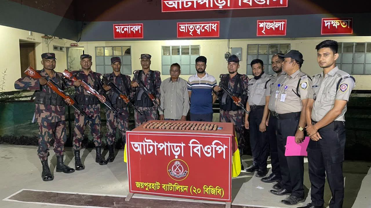 জয়পুরহাটে ট্যাপেন্টাডল ও ইনজেকশনসহ ২ মাদক কারবারি গ্রেপ্তার, পলাতক ১